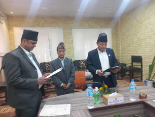 बागमती प्रदेश  सञ्चार रजिष्ट्रार सापकोटाले लिए शपथ