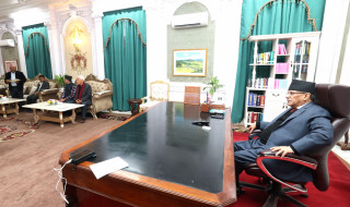 लघुवित्त र सहकारी पीडितहरूका प्रतिनिधि बोलाएर प्रधानमन्त्रीद्वारा छलफल
