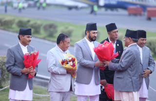प्रधानमन्त्री स्वदेश फिर्ता 