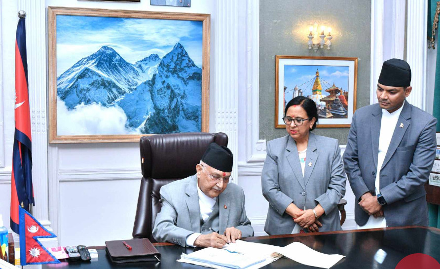 शिक्षित मूर्ख होइन, सज्जन र गुणवान् मान्छे उत्पादन गरौँ : प्रधानमन्त्री ओली