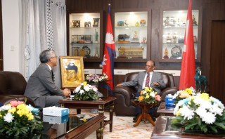 अध्यक्ष प्रचण्ड र अमेरिकी सहायक विदेशमन्त्री डोनाल्ड लुबीच भेटवार्ता
