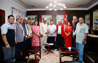 जेष्ठ नागरिकका माग पूरा गर्न सक्दो सहयोग गर्छु : अध्यक्ष प्रचण्ड 