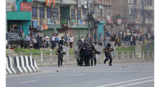 कलंकीमा जेनजीको  प्रदर्शन : ठाउँ ठाउँमा प्रहरीसँग झडप