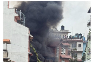 राष्ट्रपतिको निजी निवासमा आगजनी