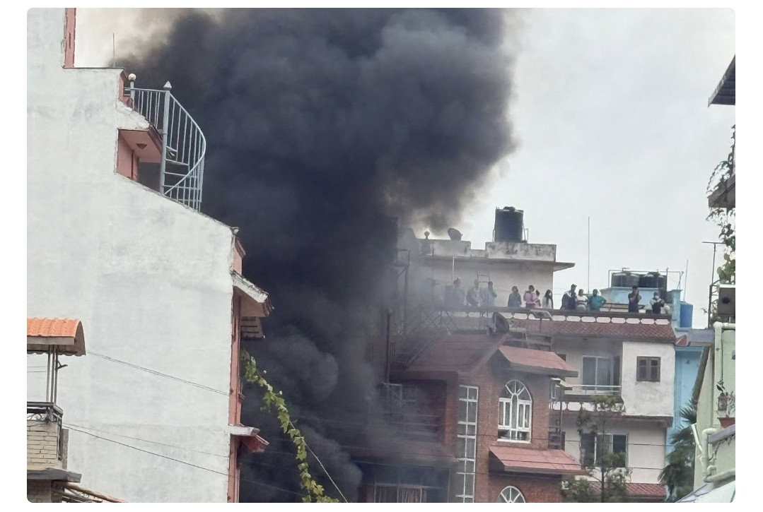 राष्ट्रपतिको निजी निवासमा आगजनी